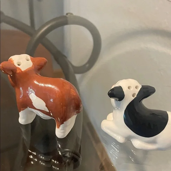 Cow Figurines Set - Picture 4 of 9